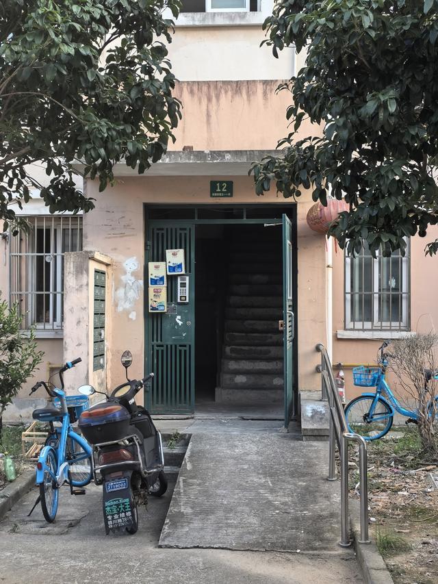 政府早年统一改造实事工程该如何“善后”凯时尊龙浦东多个小区门禁同时瘫痪又是(图3)
